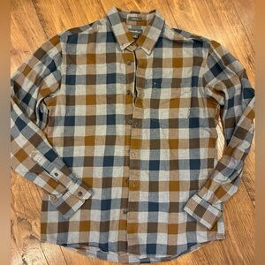 Eddie Bauer Plaid Button Down Collar L/S Shirt- Men’s Medium